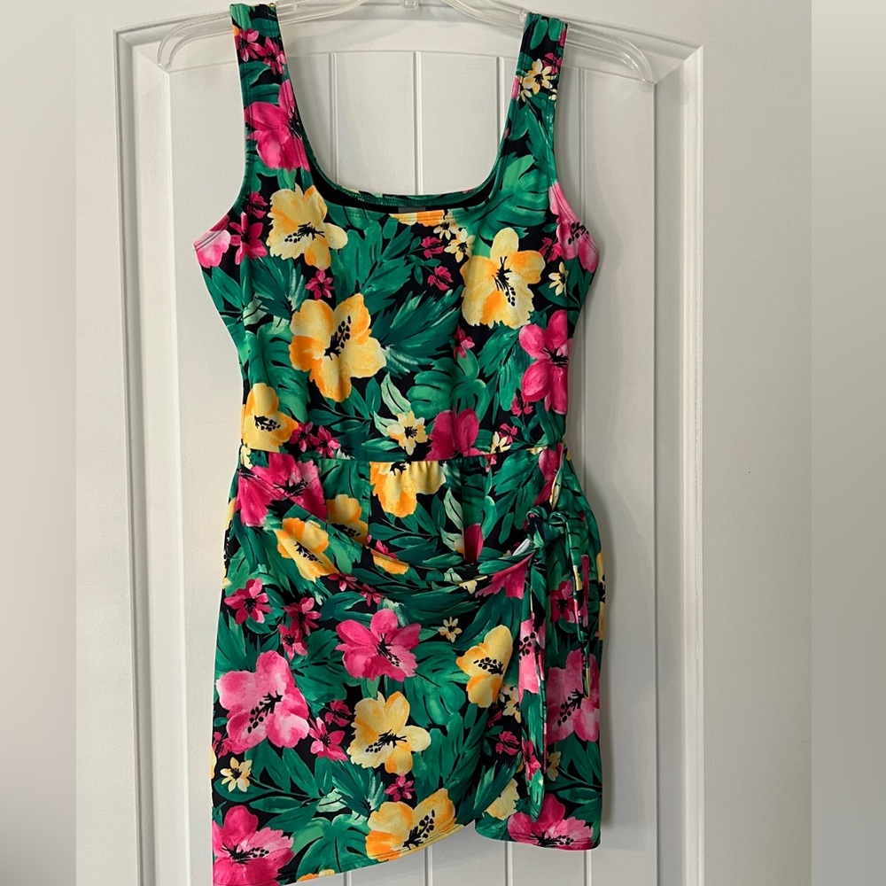 Old Navy Hawaiian Print Skirted Swimsuit